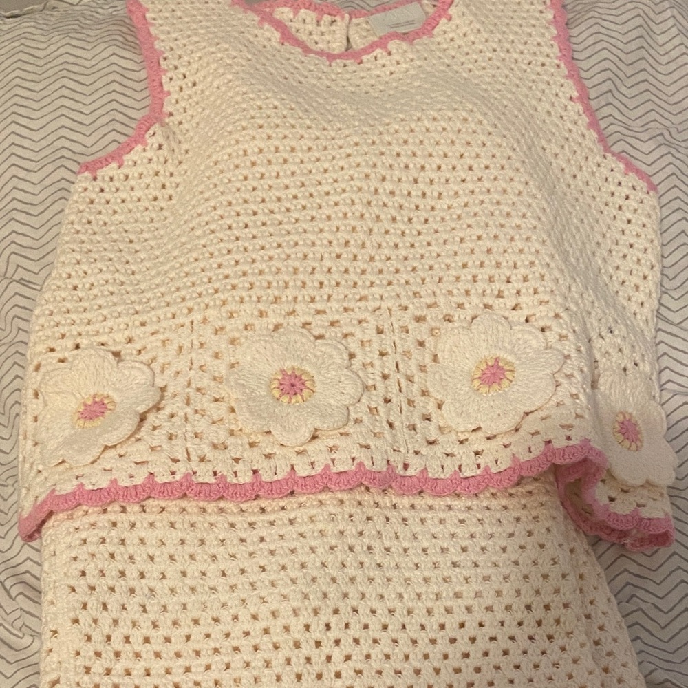 Zara Cream Crochet Tank Top and Pang Set with Pink Trim and Flower Appliqués